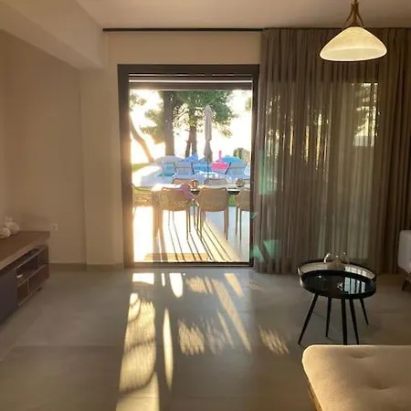 Elani Dream - Luxury