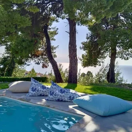 Elani Dream - Luxury Kassandria